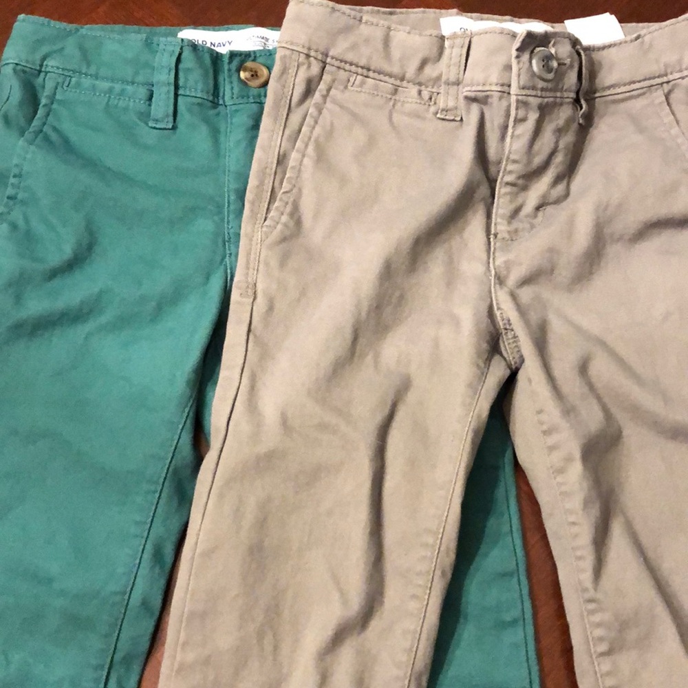 2 pair Old Navy Ultimate size 5T skinny pants